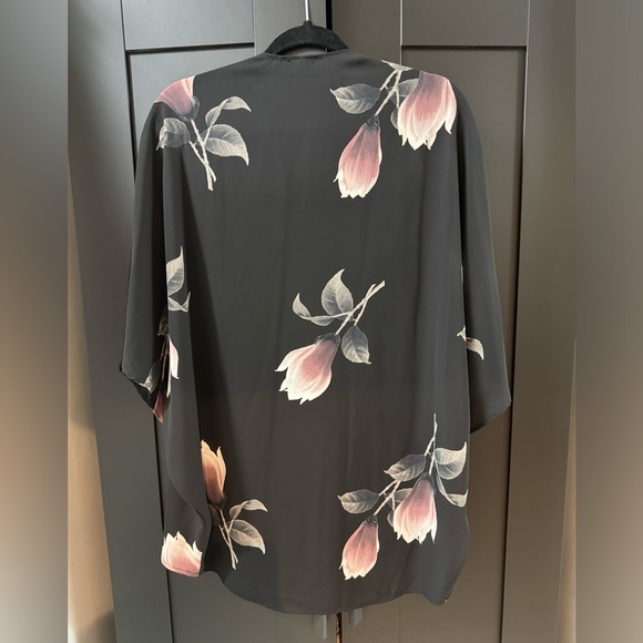 Bolero shrug - Picture 3 of 3